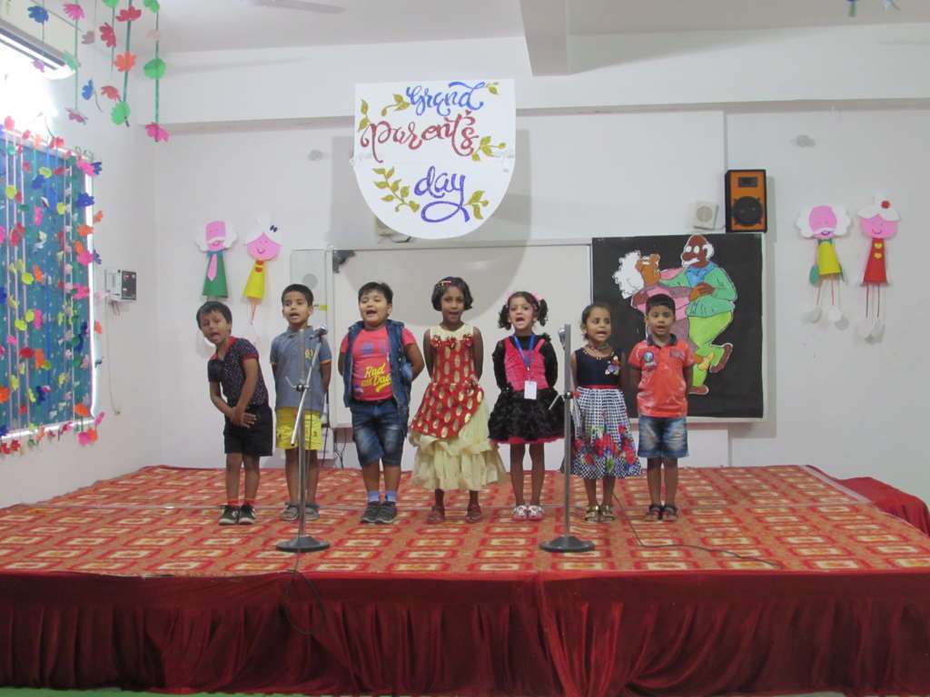 Grandparents-Celebration-Excellia-School-2018 (16)
